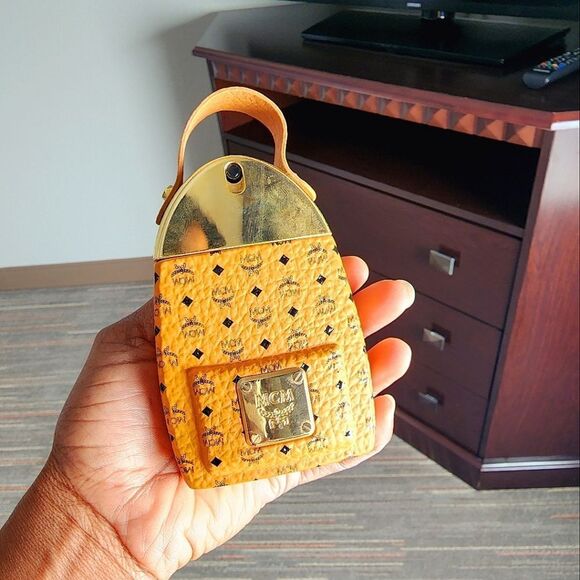 MCM    - Picture 1 of 3